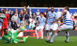 与乌迪内斯 与乌迪内斯